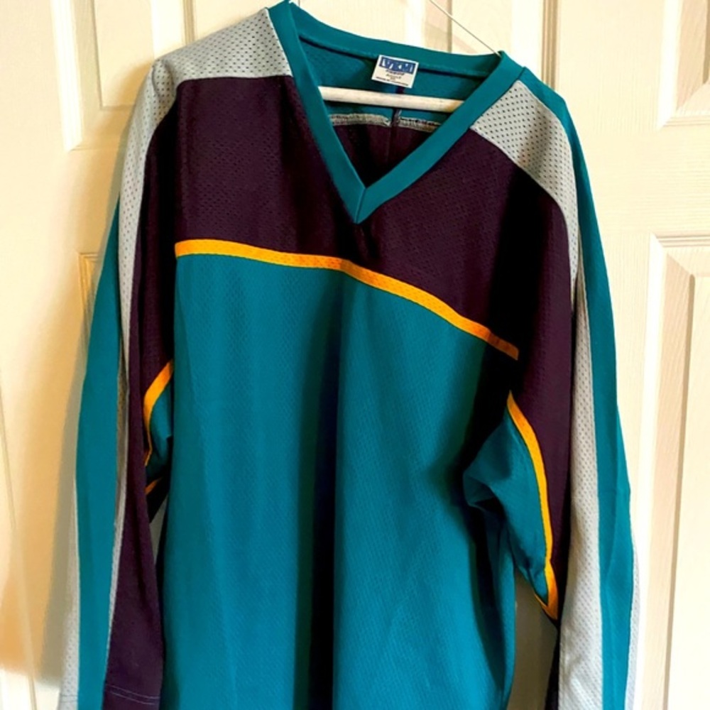Hockey Jersey! 🏒 Unisex but mens sizing🤩EUC🤩just like NEW